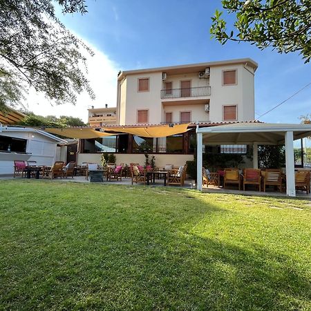 ארזח'ינה Hotel Casa Mia מראה חיצוני תמונה